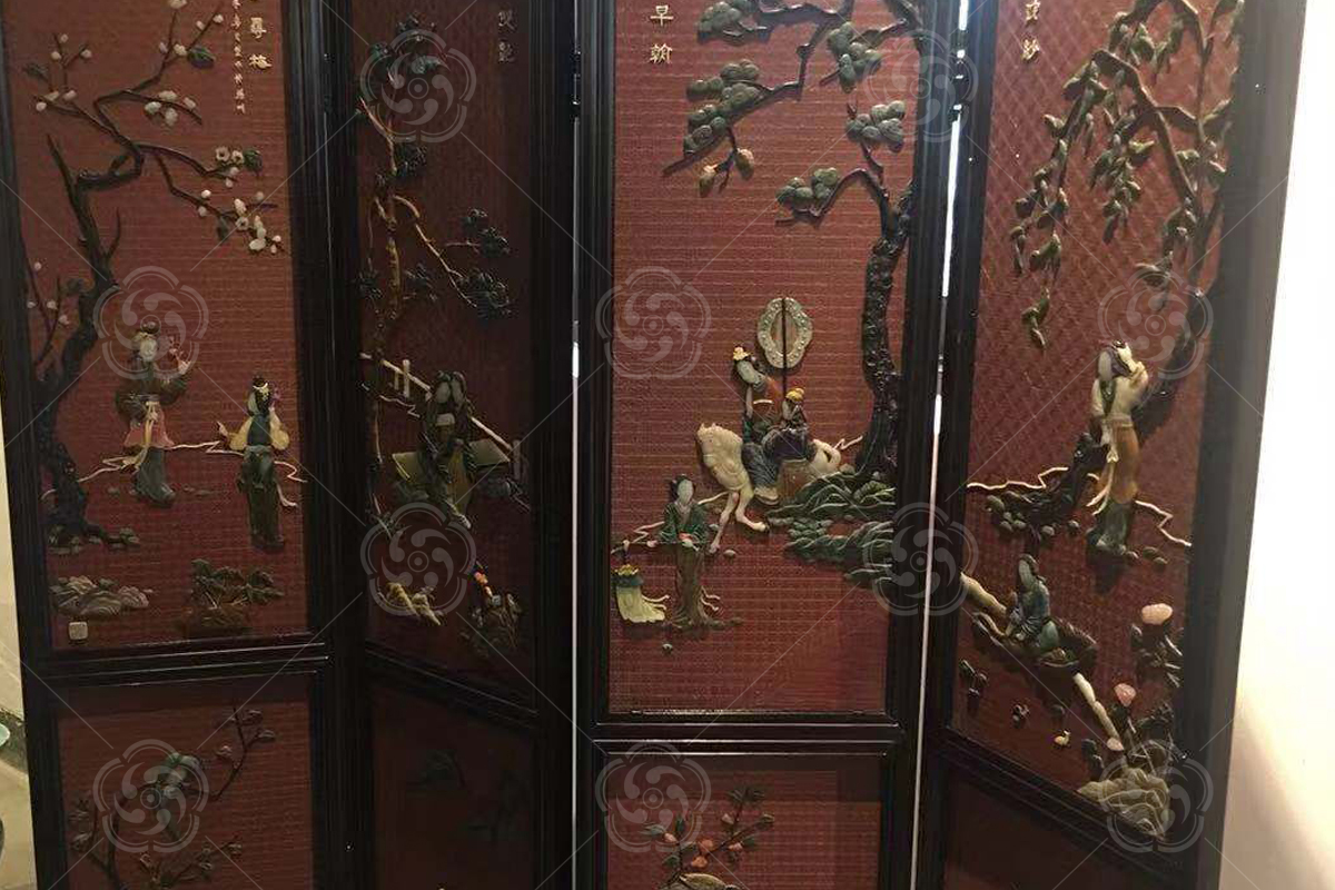 修复古代漆器--《四大美女》屏风
