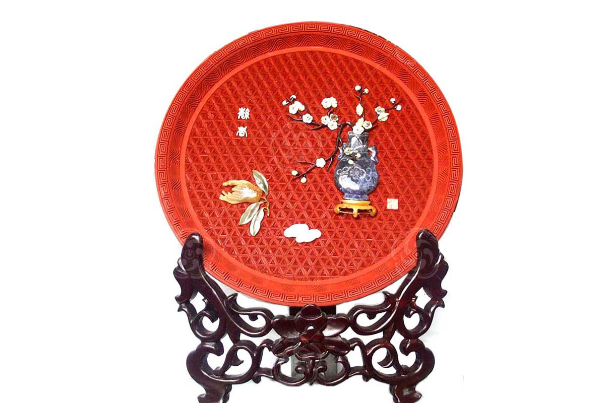 雕漆嵌玉圆盘（小座）