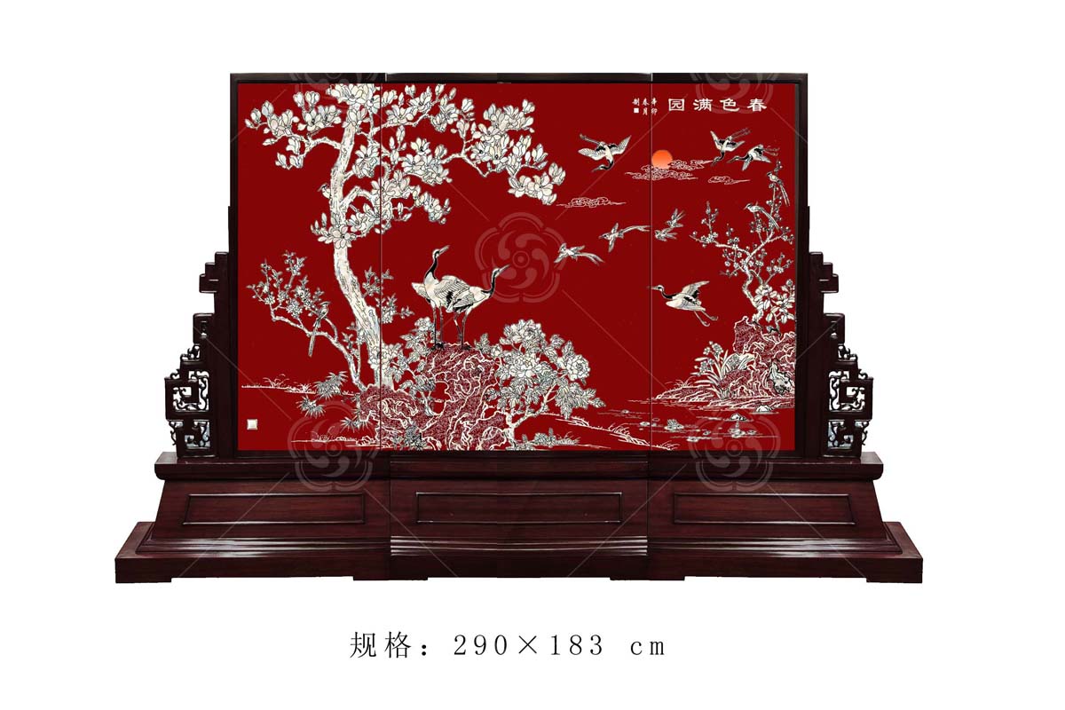 雕漆嵌玉《春色满园》地屏简介