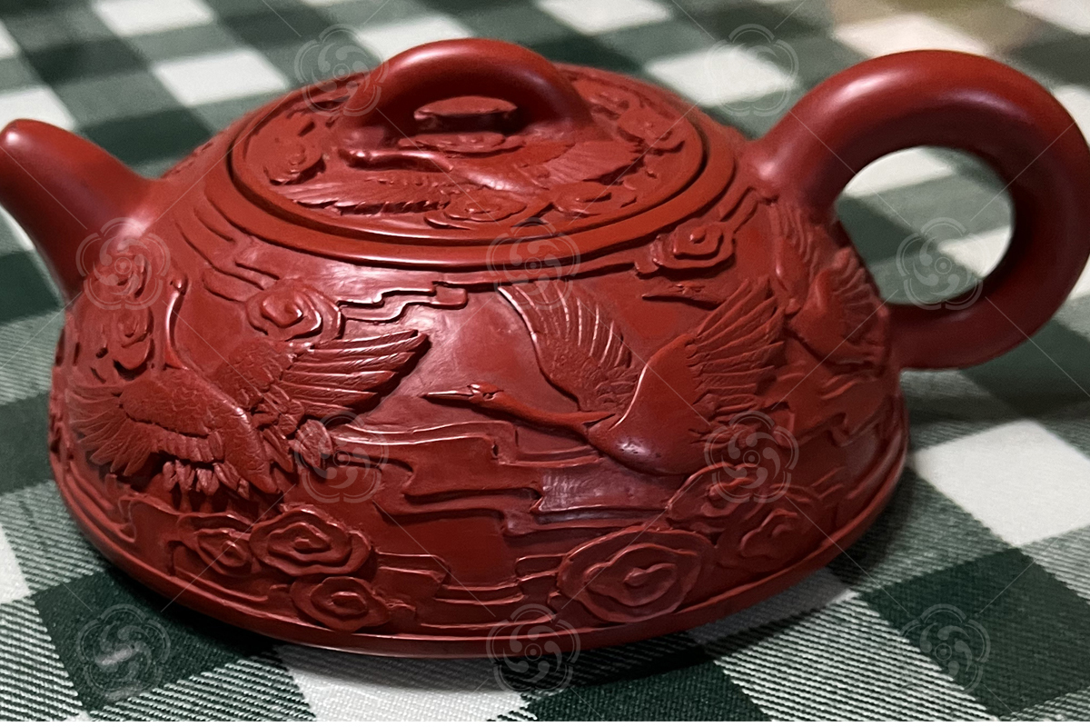 雕漆茶壶